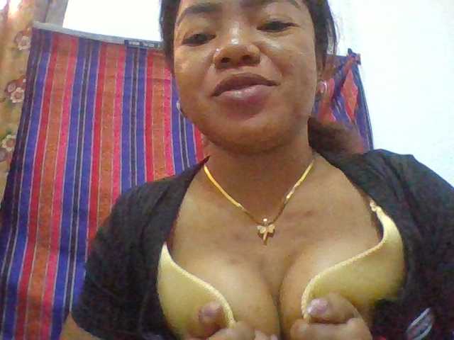 Elyah1a live cam on BongaCams