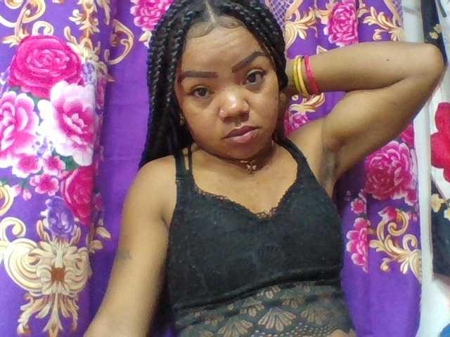 Elyah1a live cam on BongaCams