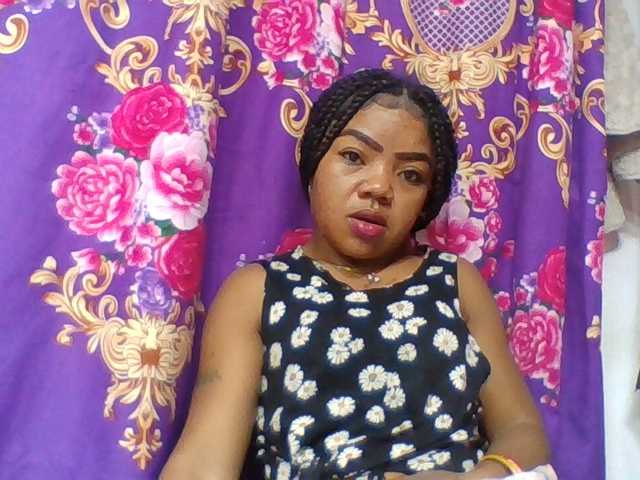 Elyah1a live cam on BongaCams