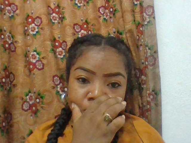 Elyah1a live cam on BongaCams