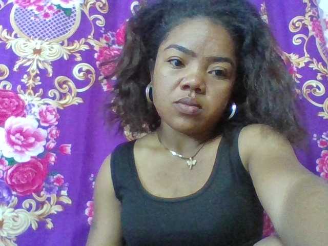 Elyah1a live cam on BongaCams