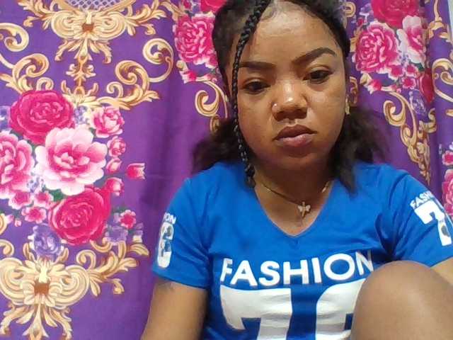 Elyah1a live cam on BongaCams
