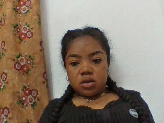 Elyah1a live cam on BongaCams