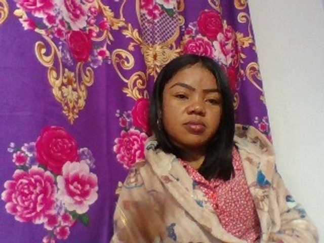 Elyah1a live cam on BongaCams