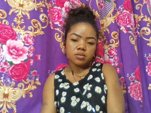 Elyah1a live cam on BongaCams
