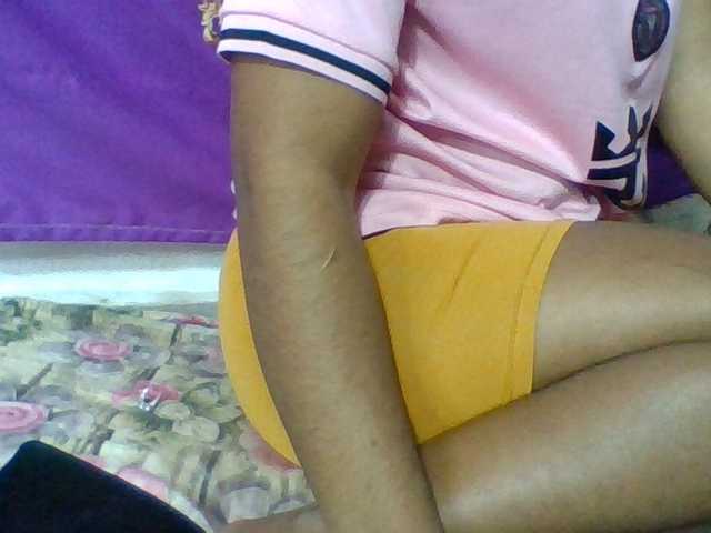 Elyah1a live cam on BongaCams