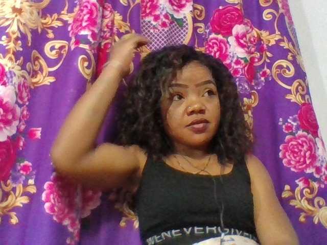Elyah1a live cam on BongaCams