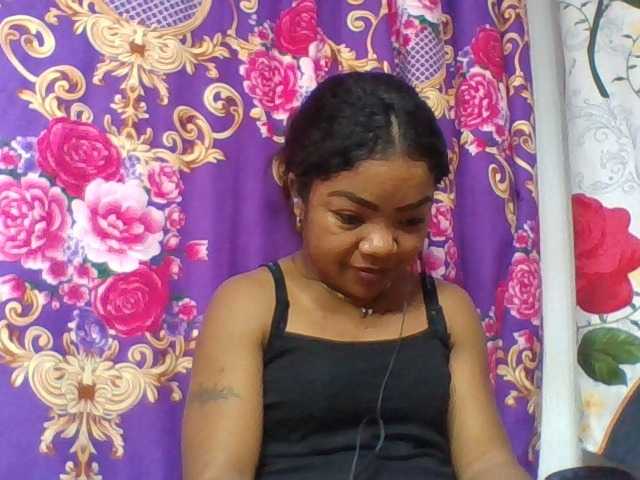 Elyah1a live cam on BongaCams