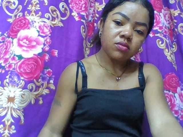 Elyah1a live cam on BongaCams