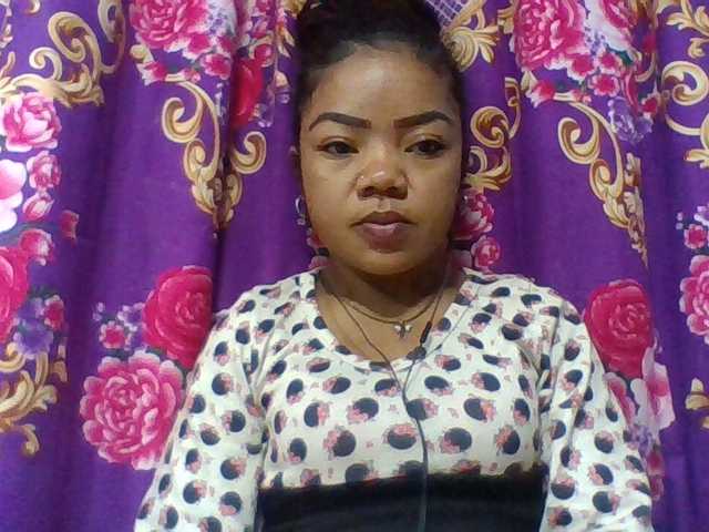 Elyah1a live cam on BongaCams