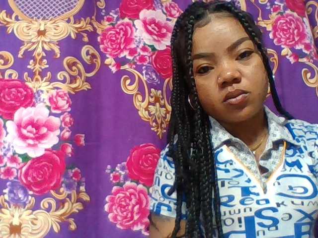 Elyah1a live cam on BongaCams