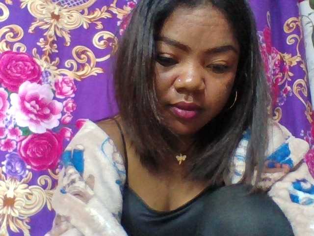 Elyah1a live cam on BongaCams