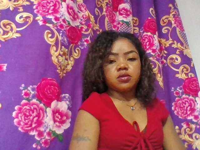 Elyah1a live cam on BongaCams