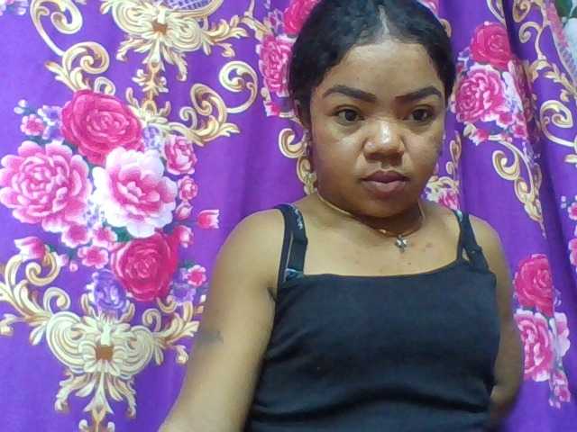 Elyah1a live cam on BongaCams