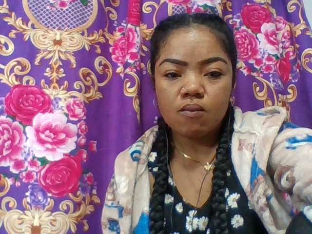 Elyah1a live cam on BongaCams
