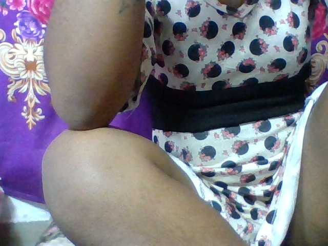 Elyah1a live cam on BongaCams