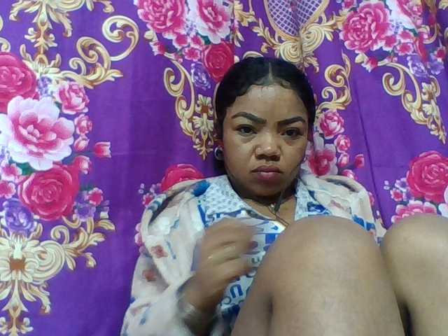 Elyah1a live cam on BongaCams