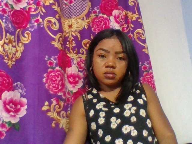 Elyah1a live cam on BongaCams