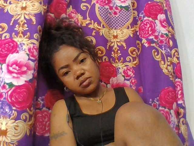 Elyah1a live cam on BongaCams