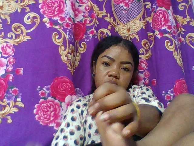 Elyah1a live cam on BongaCams