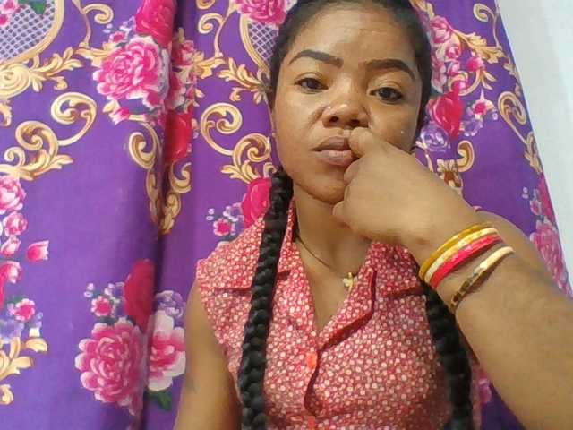Elyah1a live cam on BongaCams