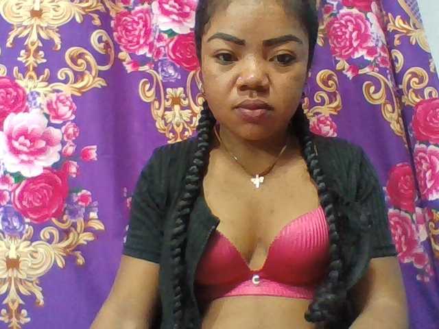 Elyah1a live cam on BongaCams