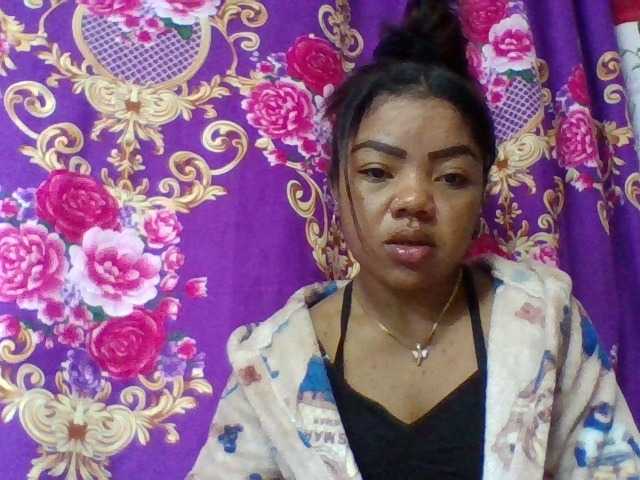 Elyah1a live cam on BongaCams