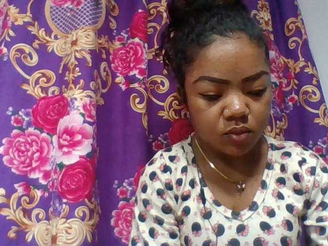 Elyah1a live cam on BongaCams