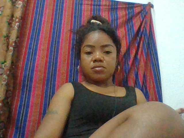 Elyah1a live cam on BongaCams