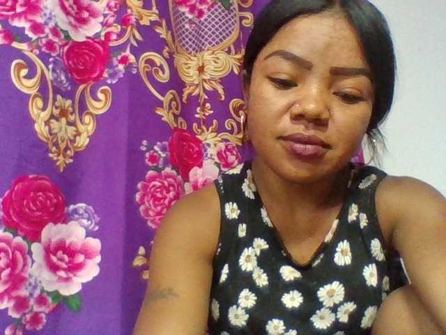 Elyah1a live cam on BongaCams