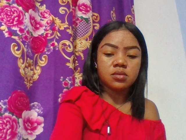 Elyah1a live cam on BongaCams