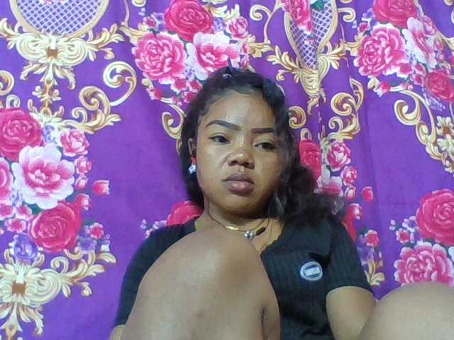 Elyah1a live cam on BongaCams
