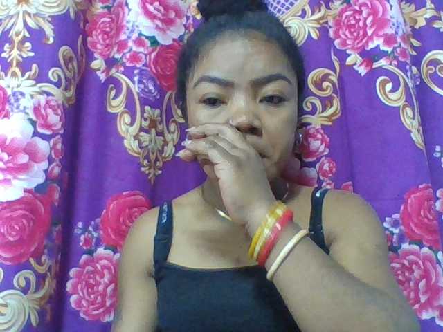 Elyah1a live cam on BongaCams