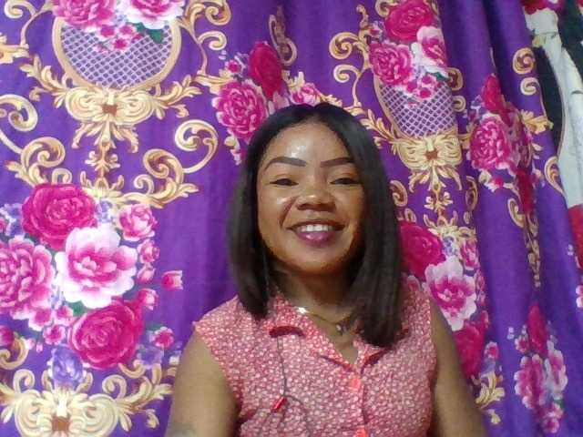 Elyah1a live cam on BongaCams