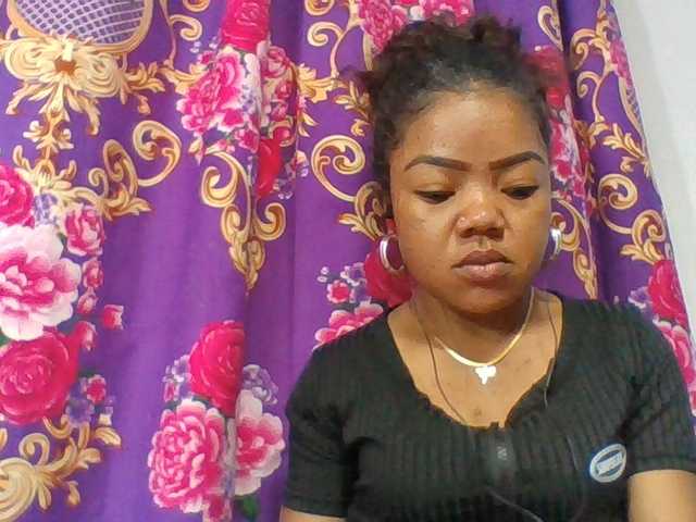 Elyah1a live cam on BongaCams