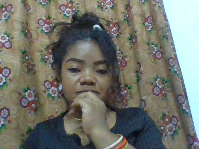 Elyah1a live cam on BongaCams