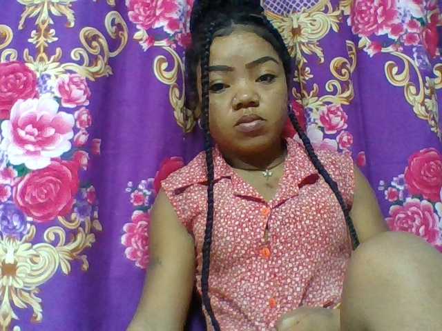 Elyah1a live cam on BongaCams