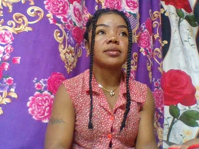 Elyah1a live cam on BongaCams