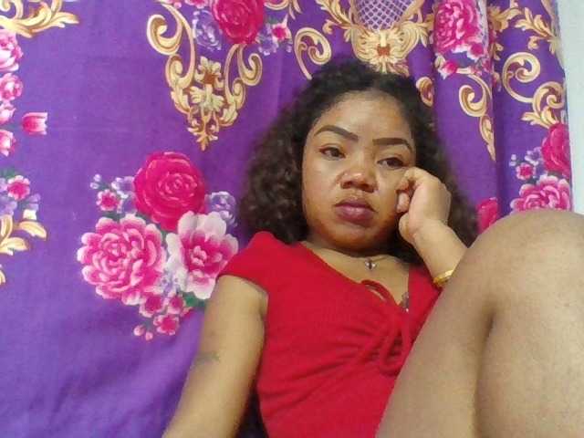 Elyah1a live cam on BongaCams
