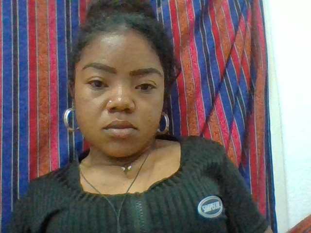 Elyah1a live cam on BongaCams