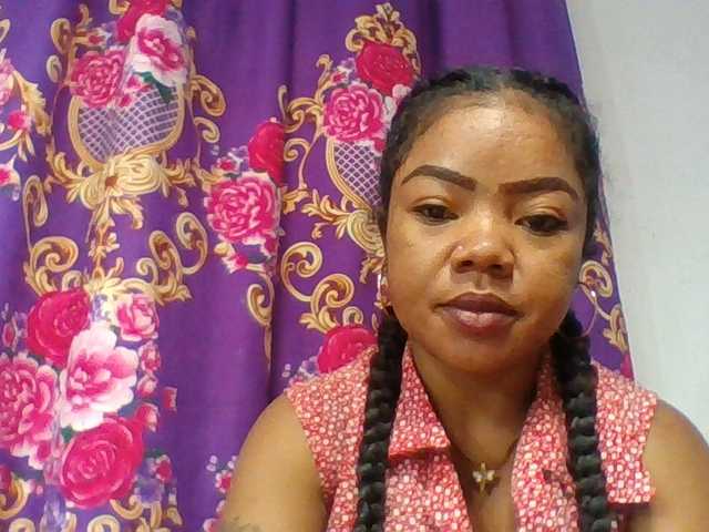 Elyah1a live cam on BongaCams