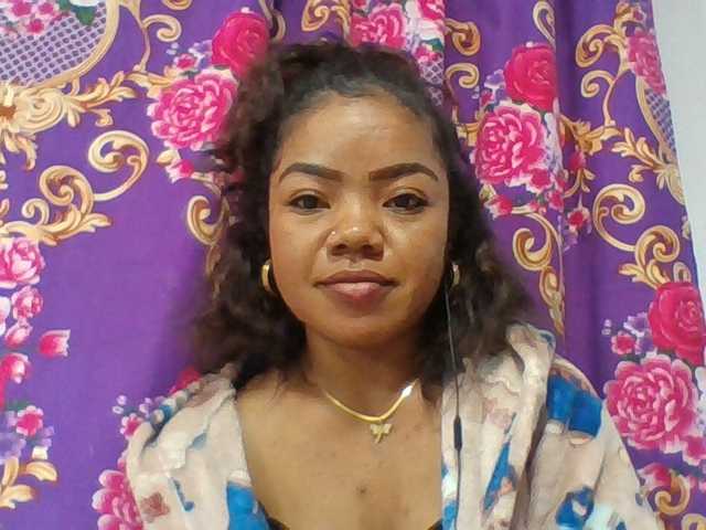 Elyah1a live cam on BongaCams
