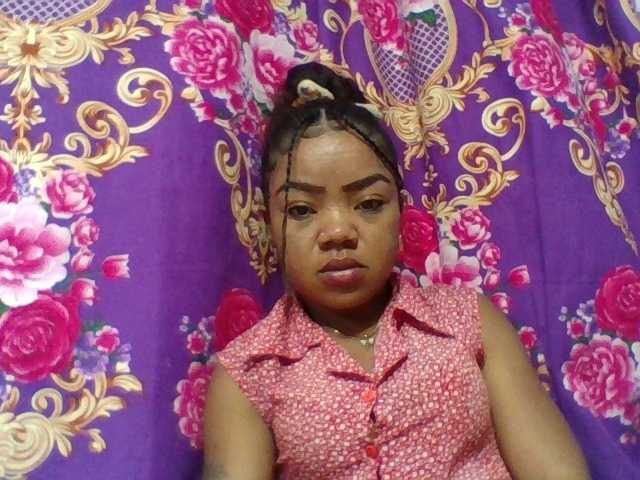 Elyah1a live cam on BongaCams