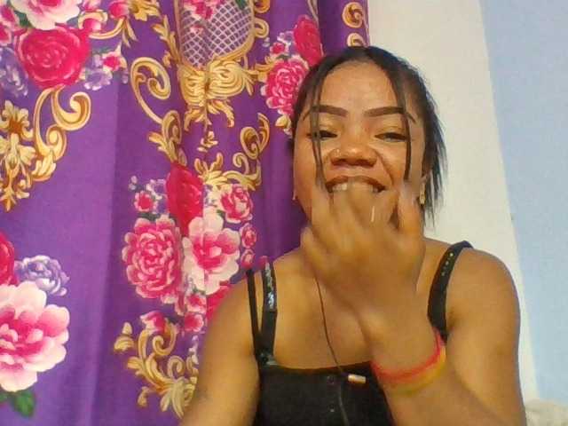 Elyah1a live cam on BongaCams