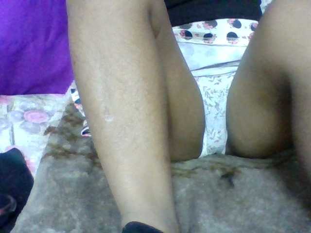 Elyah1a live cam on BongaCams