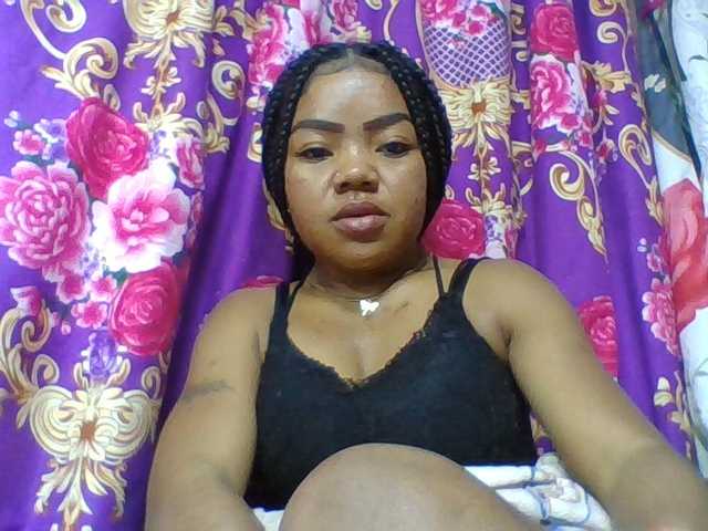Elyah1a live cam on BongaCams