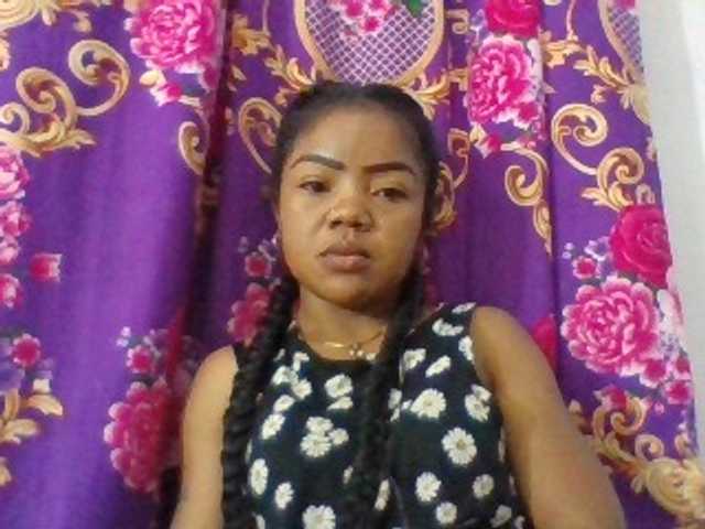 Elyah1a live cam on BongaCams
