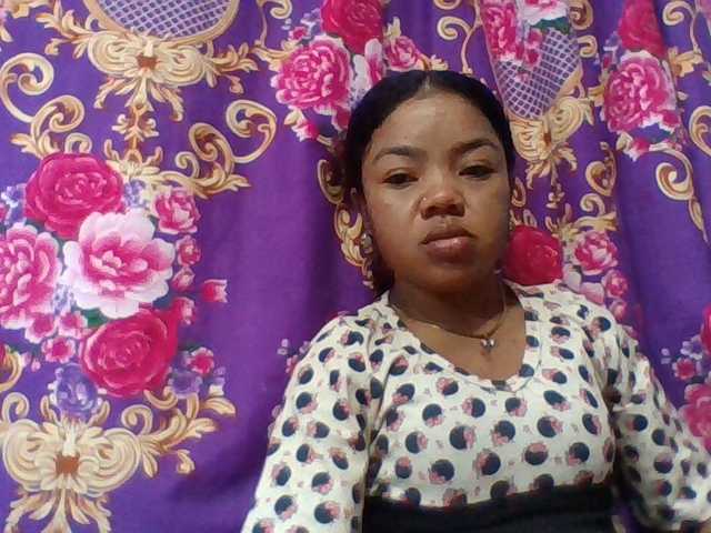 Elyah1a live cam on BongaCams
