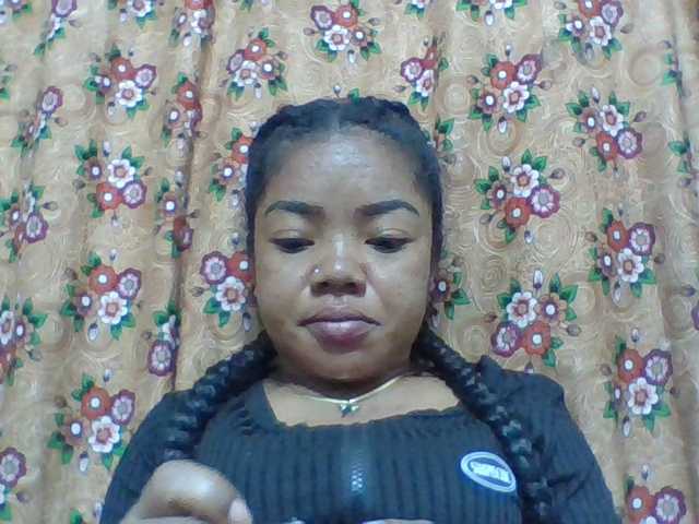 Elyah1a live cam on BongaCams