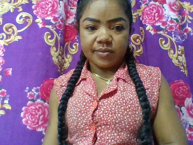Elyah1a live cam on BongaCams